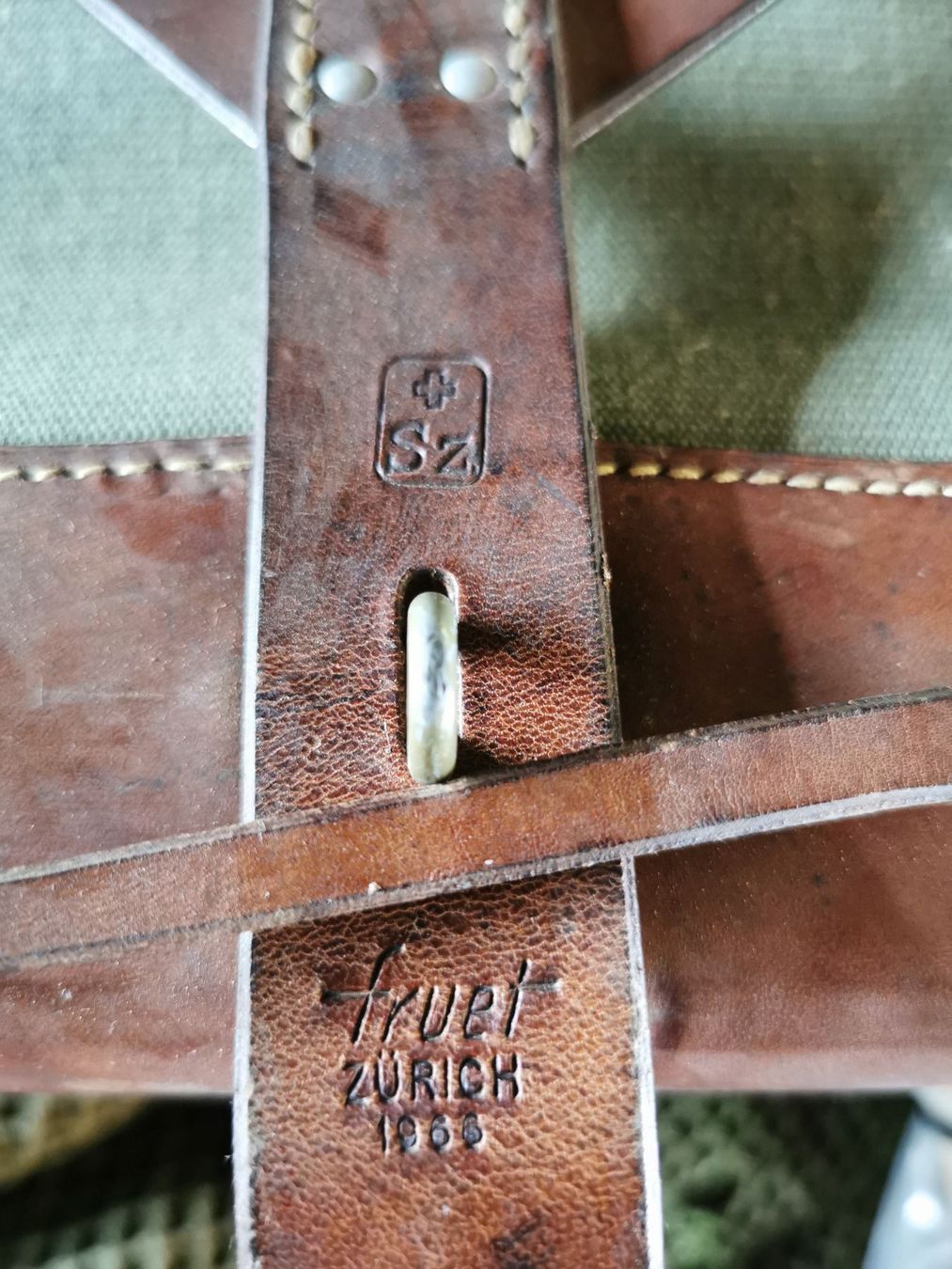 Uniformen & Effekten: Magazintasche? – Gebraucht aus Hohenrain von 3592ren 1