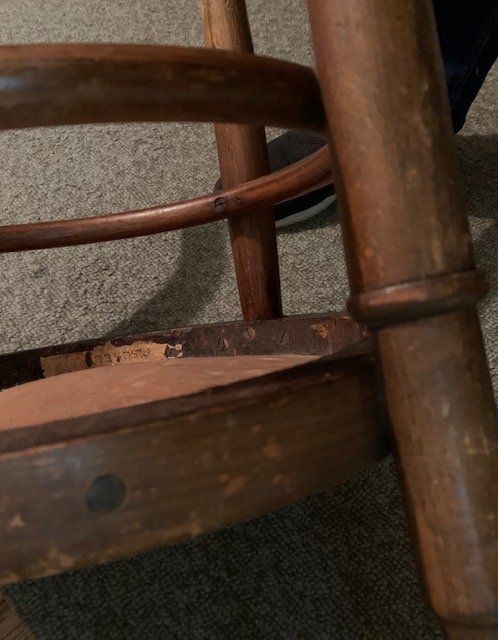 Thonet Sedie: 6 Antike Kaffeehaus- oder Bistro-Stühle / "Stil Thonet" – Usato da Gundetswil venduto da Egro100 5