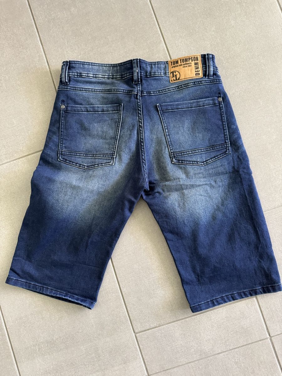 Jeans: Tom Tompson, modische Jeansshorts Gr. S – Usato da Reitnau venduto da Chiroptera74 1