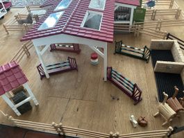 Sehr grosser Schleich Horse Club Reiterhof 