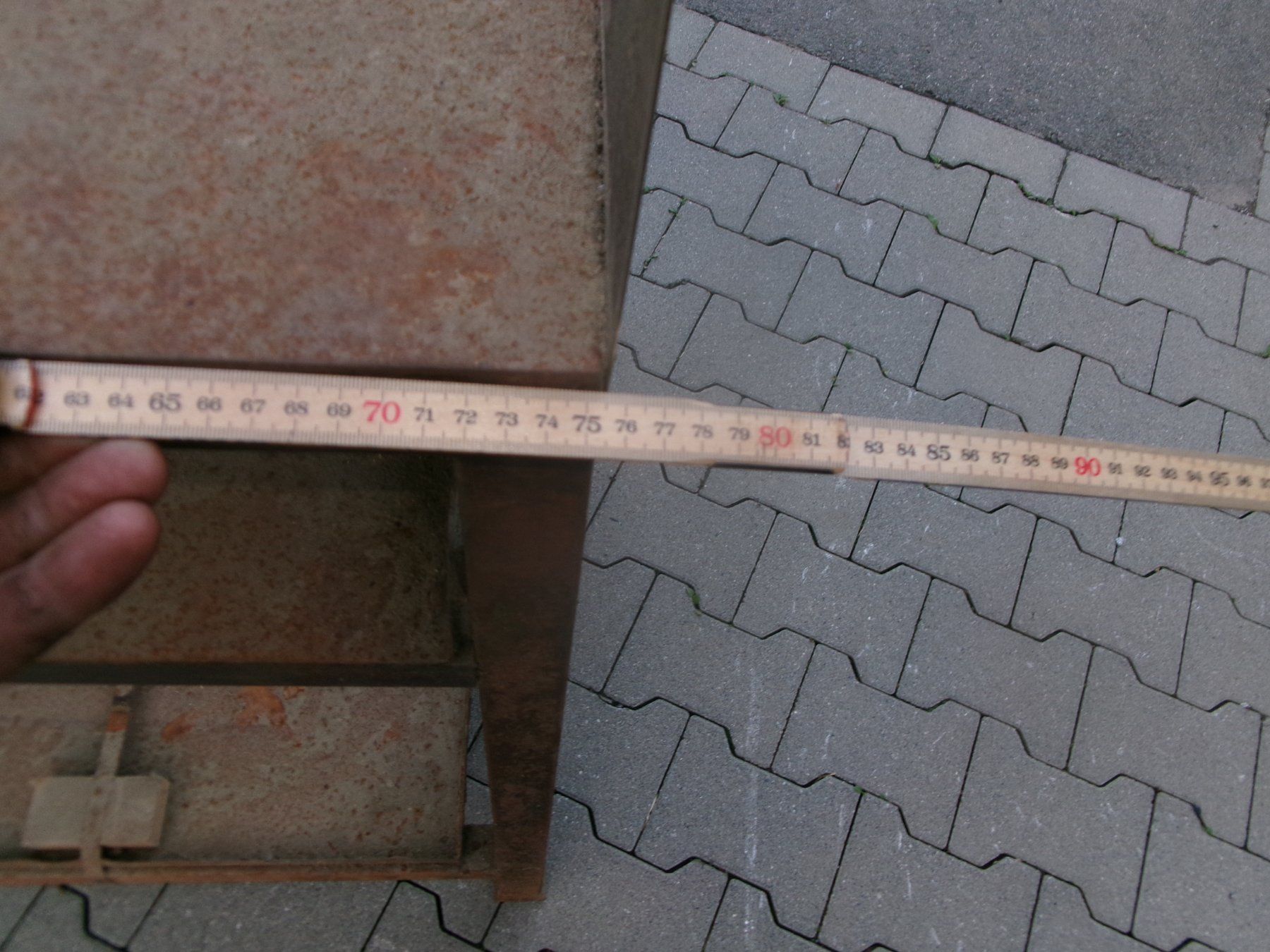 Banchi da lavoro: Metallgestell / Tisch / – Usato da Eschenbach SG venduto da GM-29 2