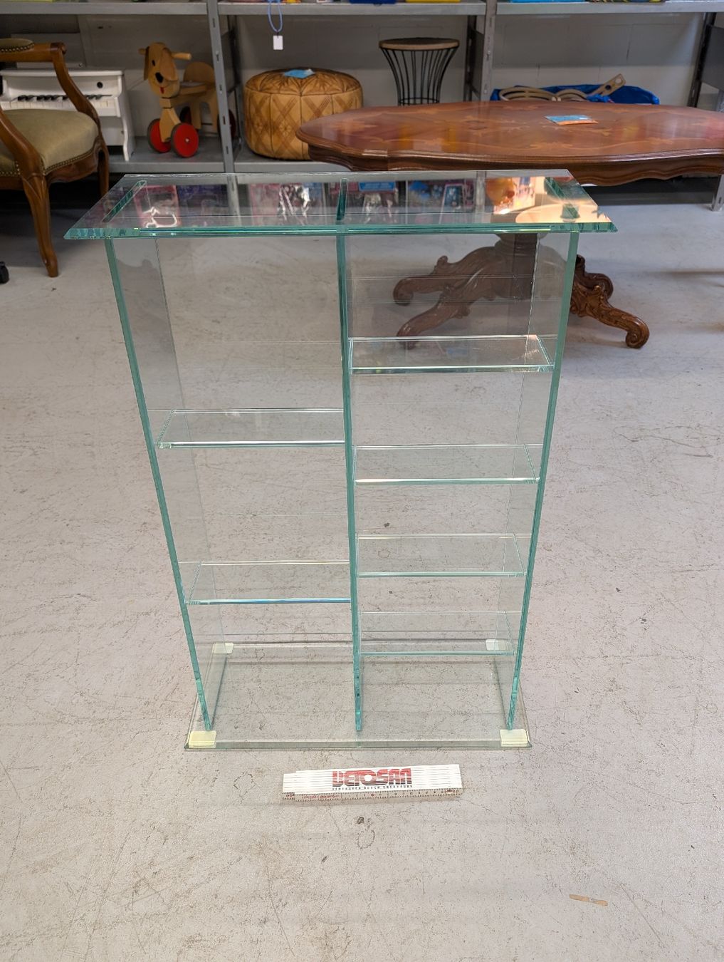 Scaffali: Glasregal, Ständer aus Glas für CDs oder Kleinwaren – Usato da Fislisbach venduto da HurtiBrocki