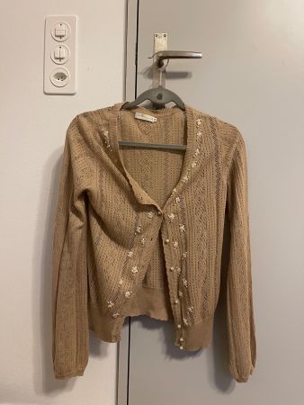 Vintage Strickjacke mit Blumenverzzierung