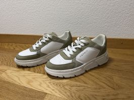 Sneaker Esprit weiss olivgrün Gr. 39