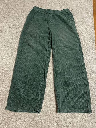 Grüne Baggy Hosen