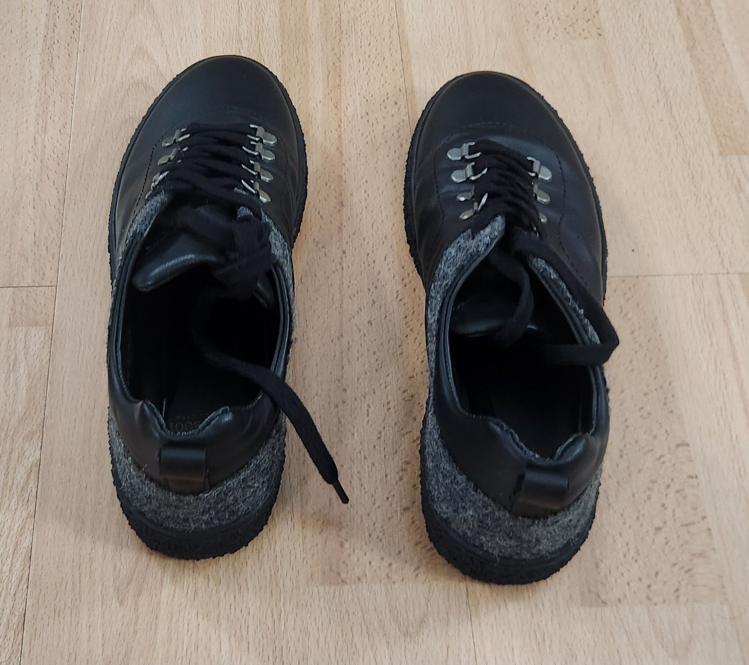 Navyboot Scarpe da uomo: Baskets Navyboot cuir et laine noir 42.5 – Usato da Niedergösgen venduto da Eva2410 1