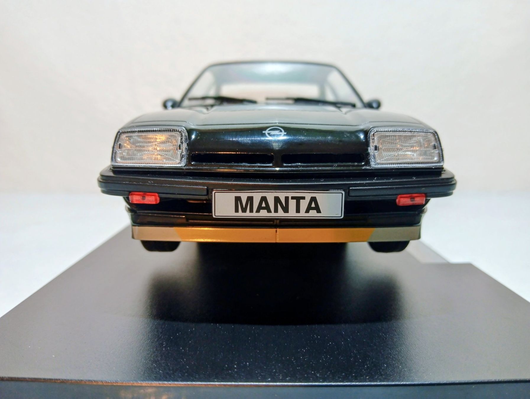 Opel Voitures modèles: Opel Manta B Black Macig – Neuf (Voir description) à Huttwil par Secondtrain 3