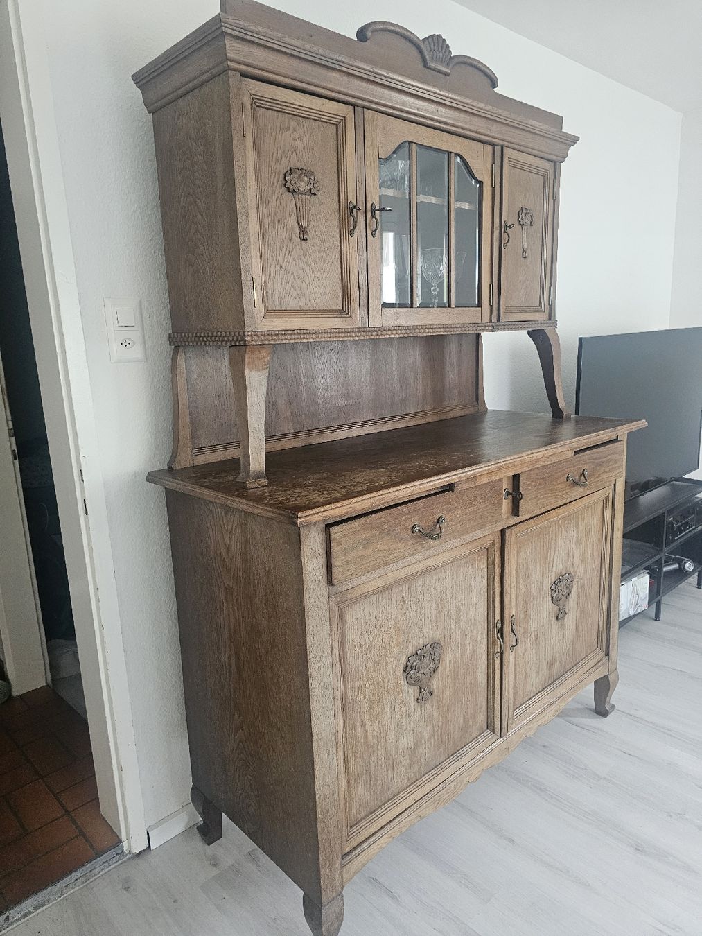 Credenze: Antique Büffet Schrank – Usato da Dietikon venduto da Funk_Electro 1