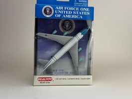 CH- Realtoy Air Force One NO.RT 5734