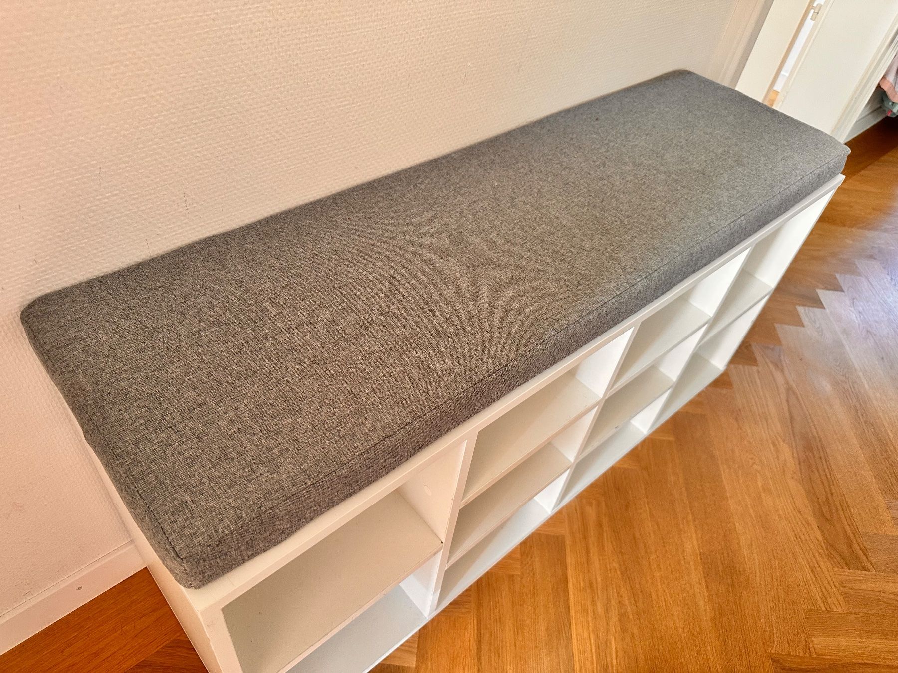 Panchine: Schuhbank mit Sitzauflage, Weiss, 10 Fächer – Usato da Bern venduto da johnny_left 6