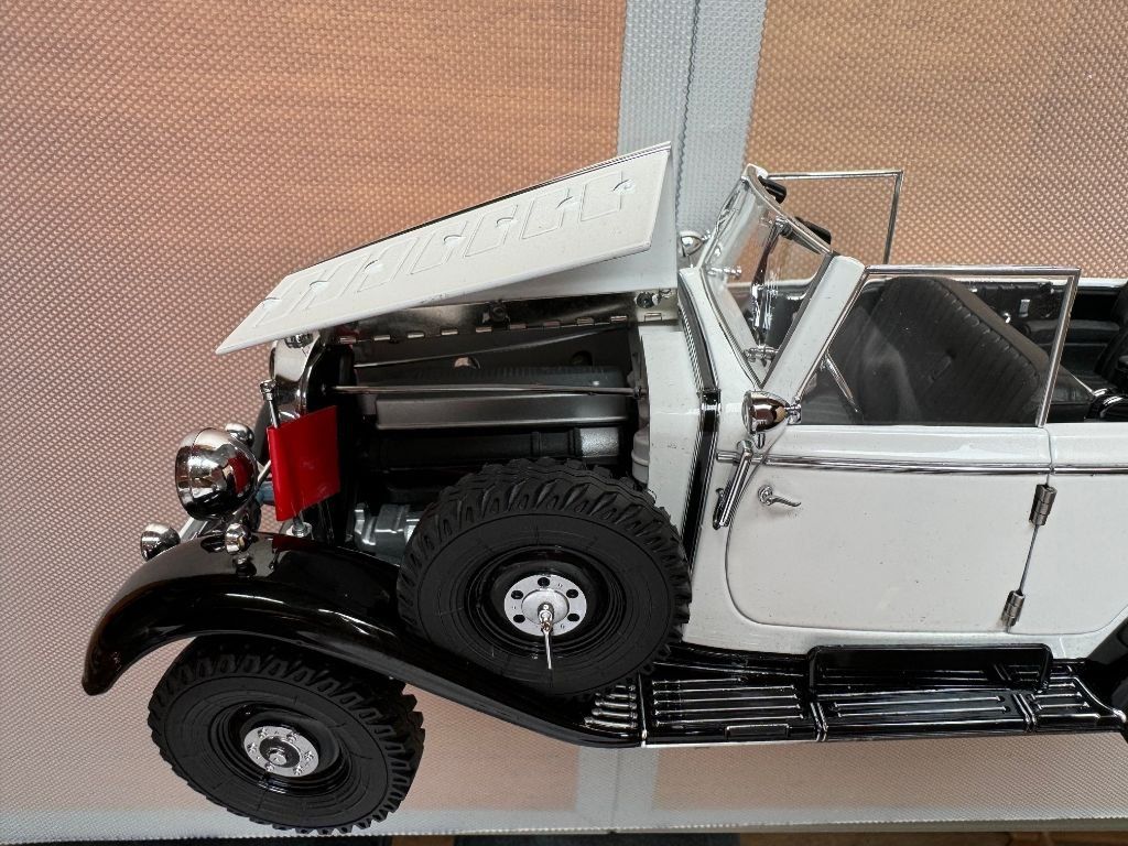 Mercedes-Benz Modellautos: Mercedes Benz G4 – Gebraucht aus Yvorne von Donom 7
