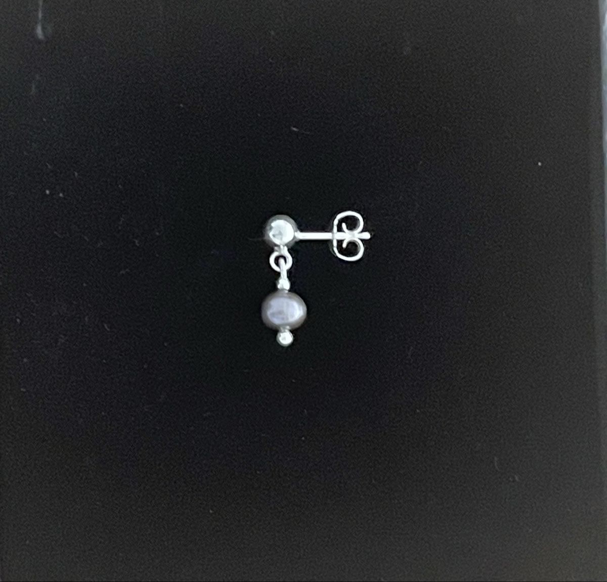 Sonstiger Schmuck: Schmuckset - Perlenkette mit Ohrstecker – Neu und originalverpackt aus Domat/Ems von lenzatelier 4