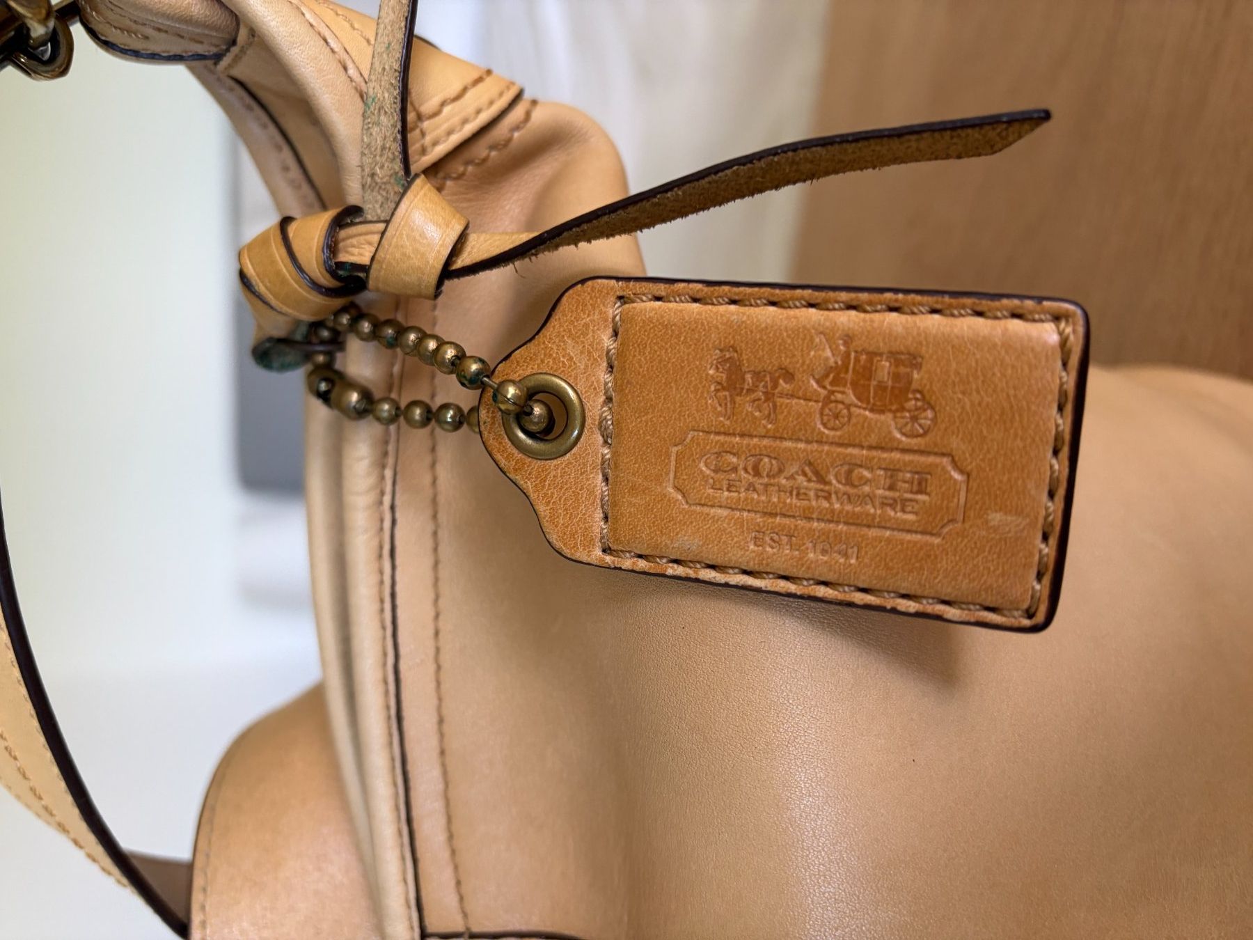 Coach Borse da donna: Coach Bleecker Leather Duffle Bucket Bag Tasche – Usato da Zürich venduto da bombvoyage 2