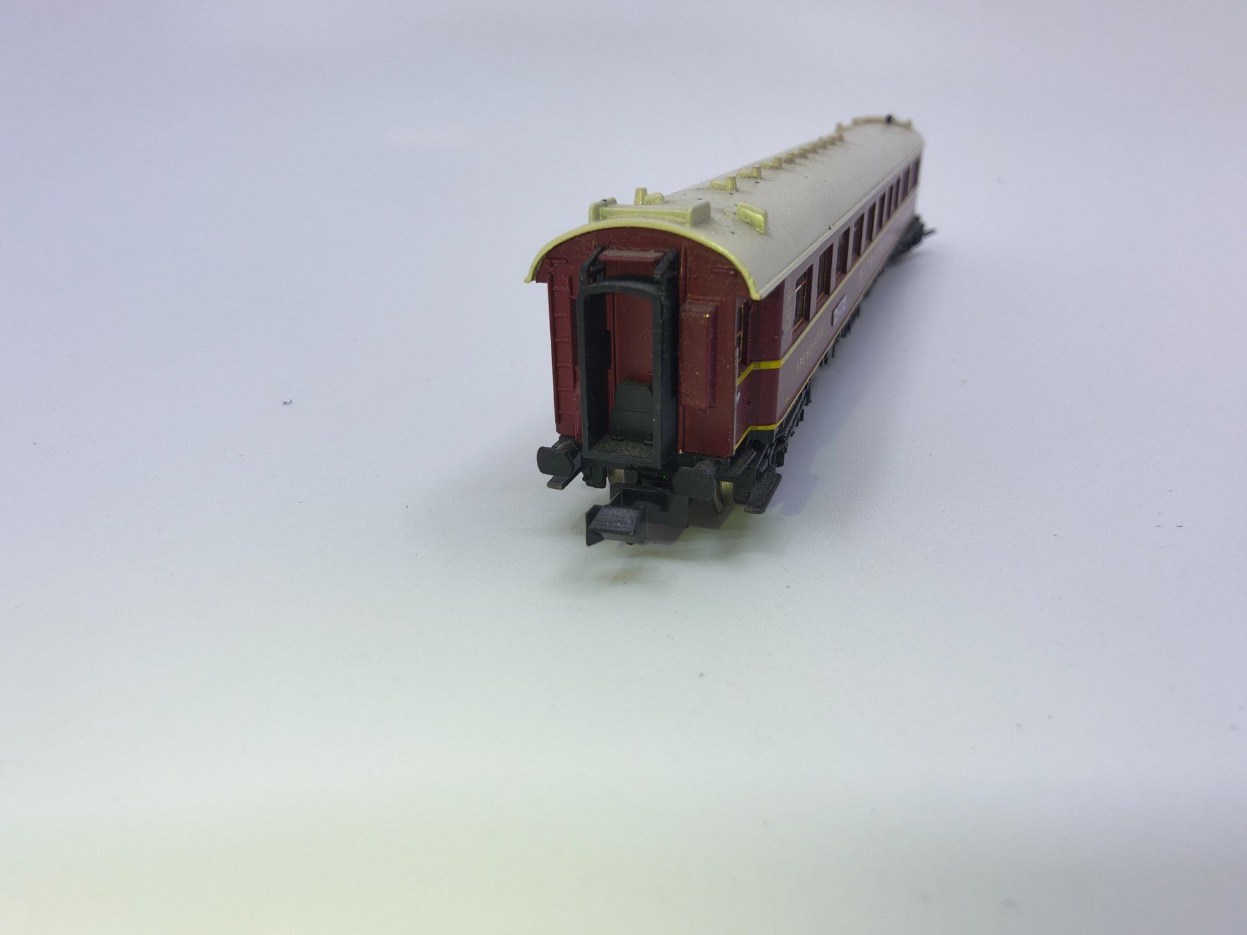 Trix Modellini di ferrovie: Minitrix Mitropa Personenwagen – Usato da Wangs venduto da mobacom 2