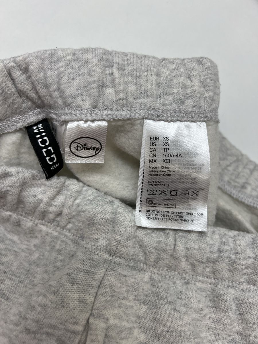 H&M Completi & Tailleur: Micky Mouse Trainer (Kombi) – Usato da Jona venduto da n.ferrari 5