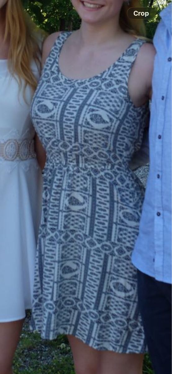 Kleider: Sommerkleid mit schönem Muster – Gebraucht aus Roggwil BE von R.. 3
