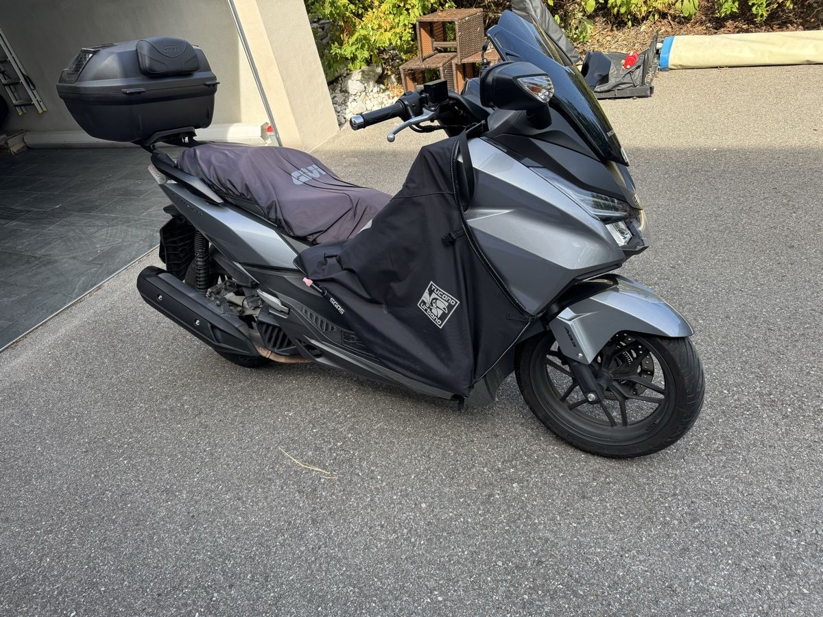 Honda Scooter: Honda Forza 125 – Usato da Corpataux venduto da seniz 1