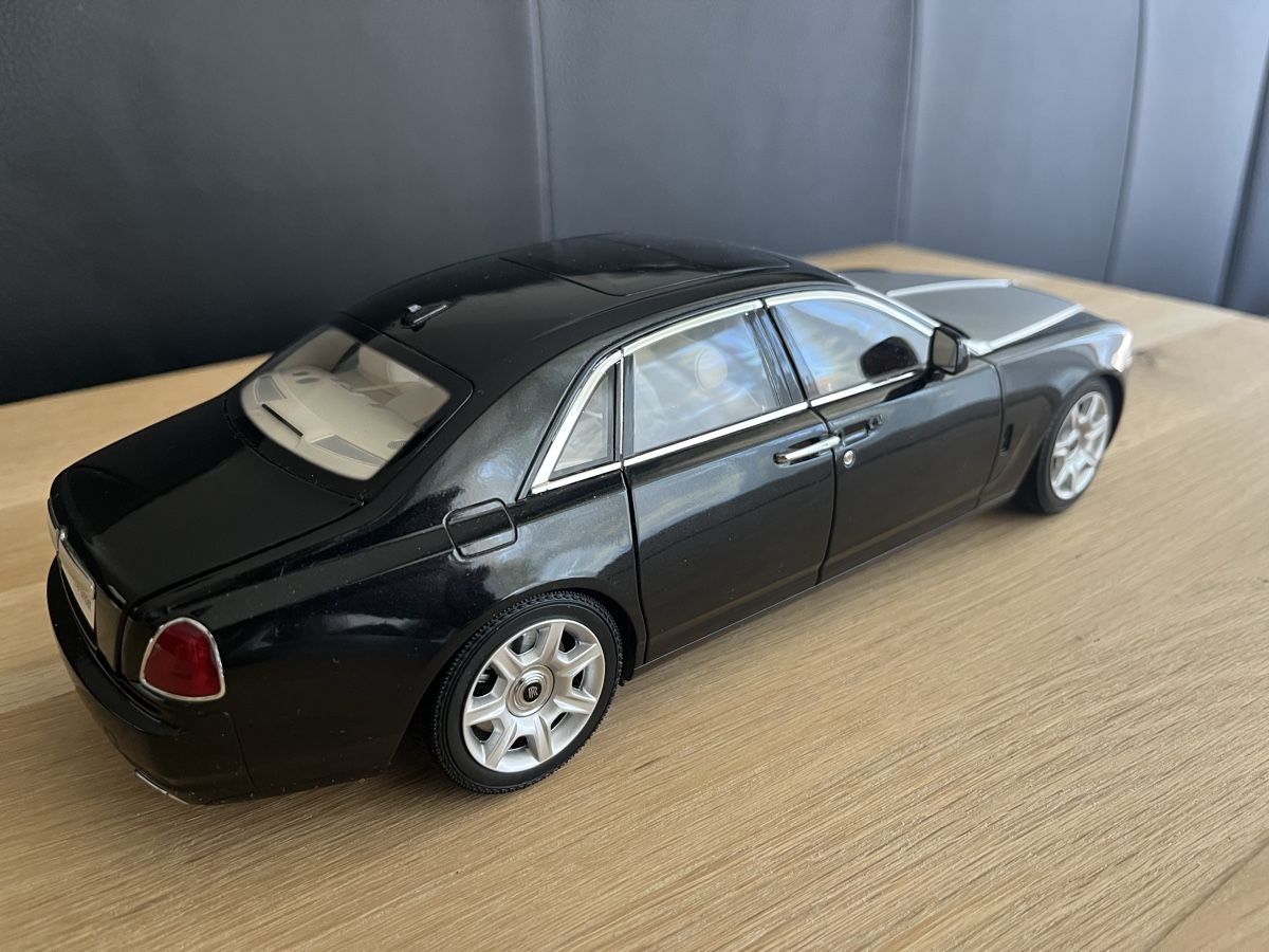 Kyosho Voitures modèles: Rolls-Royce Ghost 1/18 Kyosho – D'occasion à Léchelles par Mlinspiration 2