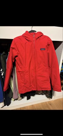 Patagonia Women's Red Insulated Jacket - Size Small