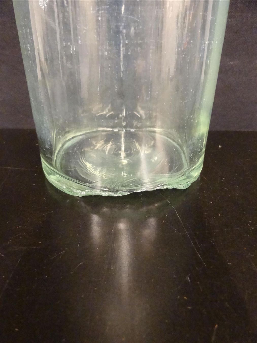 Bicchieri, Caraffe & Bottiglie: alte Flasche HENNIEZ SANTÉ – Usato da Kerzers venduto da Flaschenposten 6