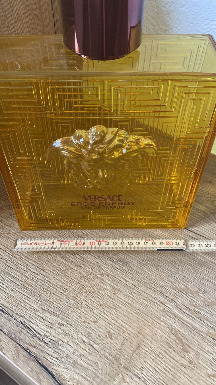 Flaconi: Magnifique flacon géant Versace Héros energy – Usato da Saillon venduto da Libellule7 1
