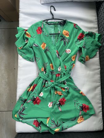 Jumpsuit AX Paris grün💚 floral Grösse XS (6)