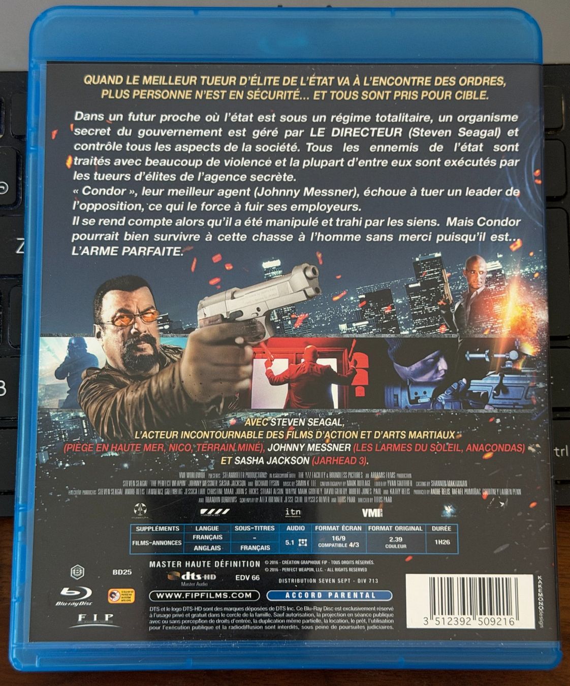 Tous les DVDs: The Perfect Weapon (2016) - Blu-ray – D'occasion à Semsales par __Florian__ 2