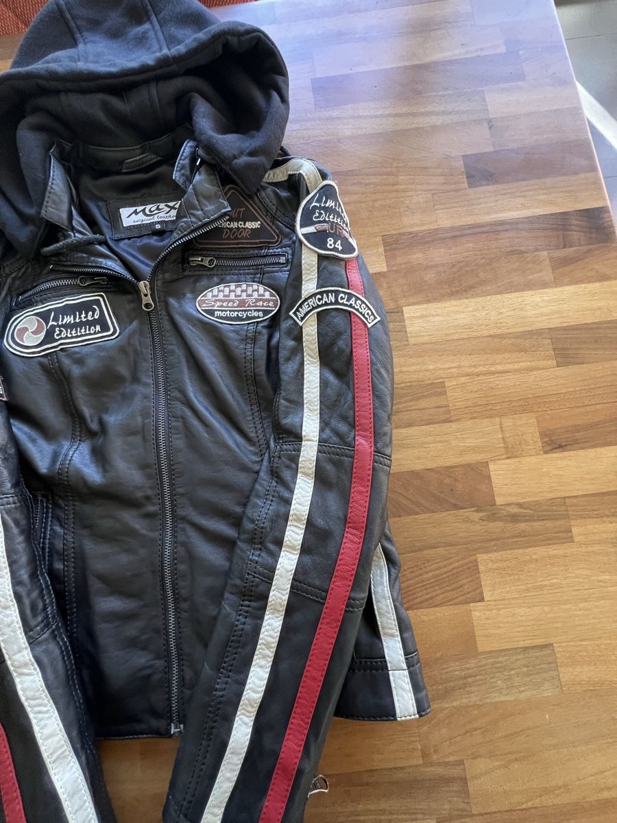 Jacken: Lederjacke Max schwarz rot neuwertig – Neu (gemäss Beschreibung) aus Riggisberg von Dive0 2