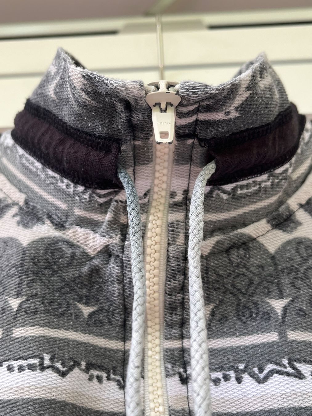 Maglioni & Felpe: Vintage-Pullover mit Muster COSMOS – Usato da Basel venduto da NoahsRicardoStore 2