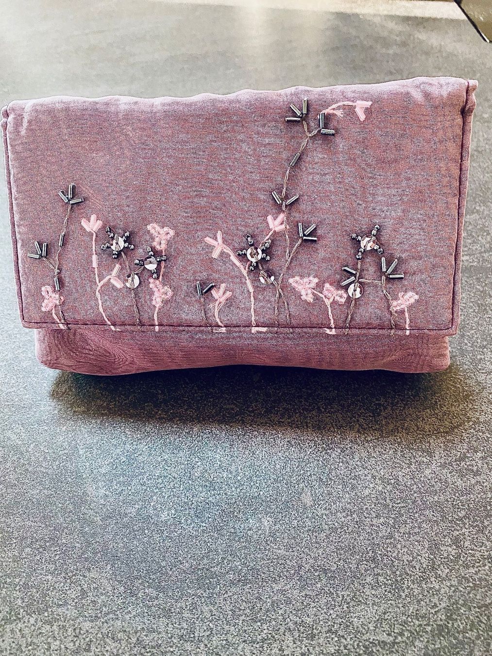 Astucci : Trousse en tissus brodée des strass NEU – Nuovo (secondo la descrizione) da Porrentruy venduto da SYANKA 3