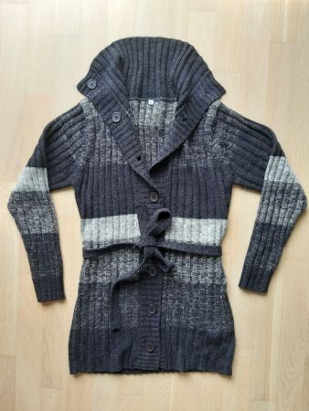 Strickjacke mit Gurt, Gr. M