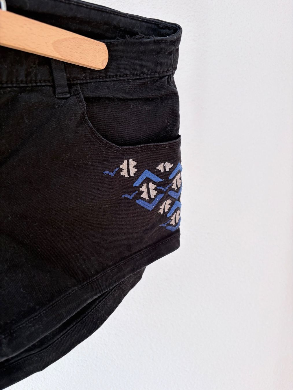 H&M Hosen: H&M Hotpants mit Azteken Muster, ca. Grösse S – Gebraucht aus Bern von Pepper21 3
