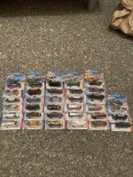 Lot. 33 HotWheels US cars