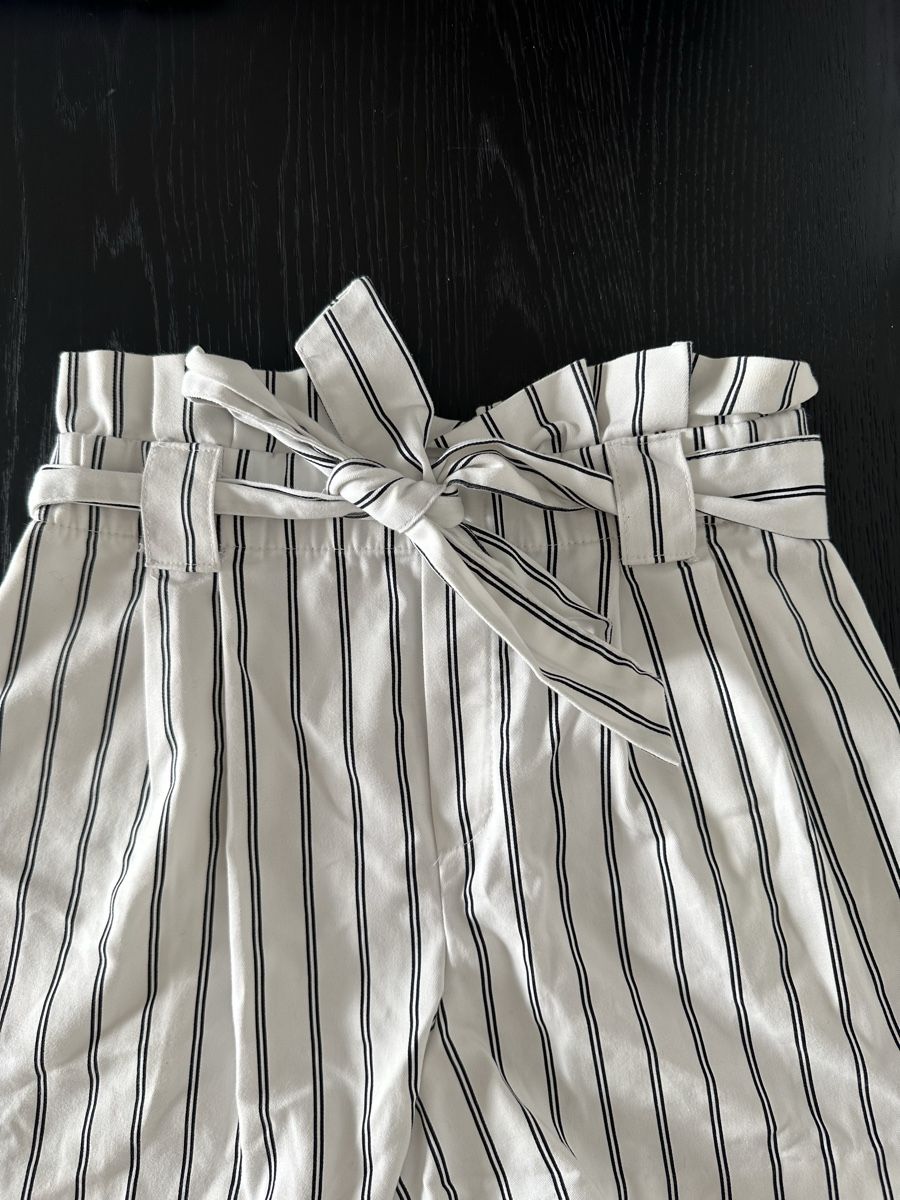 Zara Pantaloni: Striped shorts – Nuovo (secondo la descrizione) da Zürich venduto da juz_2t2j 1