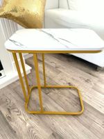 Schicker Beistelltisch, Marmoroptik, Goldgestell