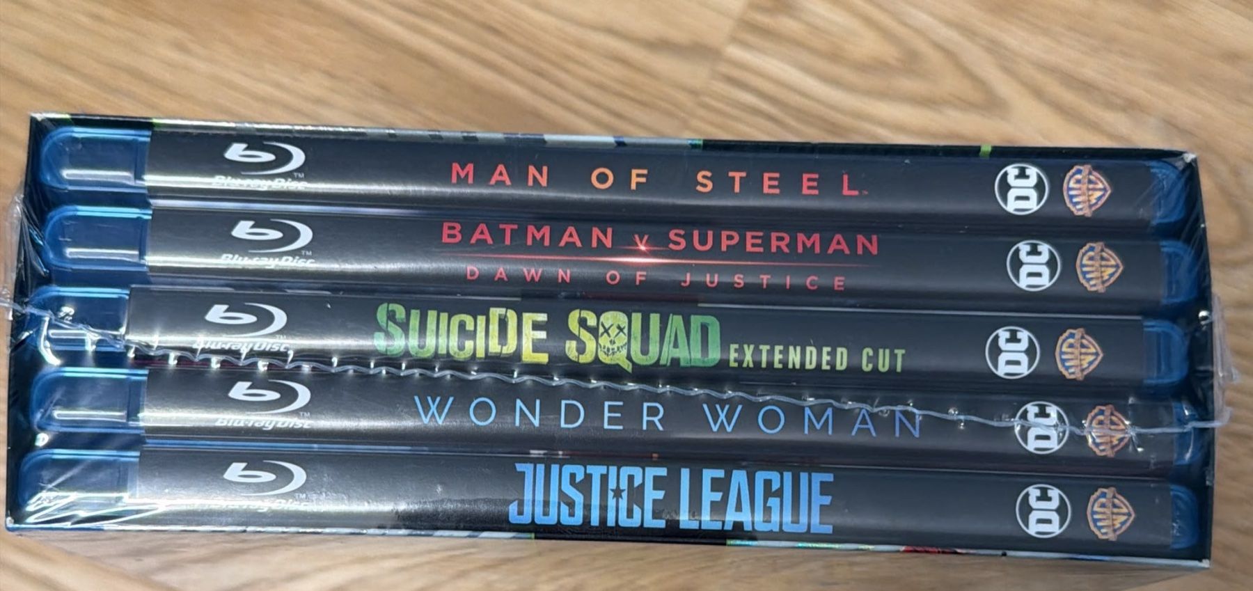 Tutti i DVDs: DC COLLECTION 5 FILME BLU-RAYS – Nuovo e nell'imballaggio originale da Zürich venduto da freioccasionen 2
