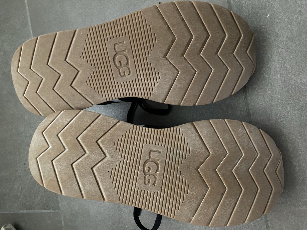 Ugg Scarpe da donna: Sneaker / Turnschuh UGG – Nuovo (secondo la descrizione) da Alchenstorf venduto da ann_ppl8 4