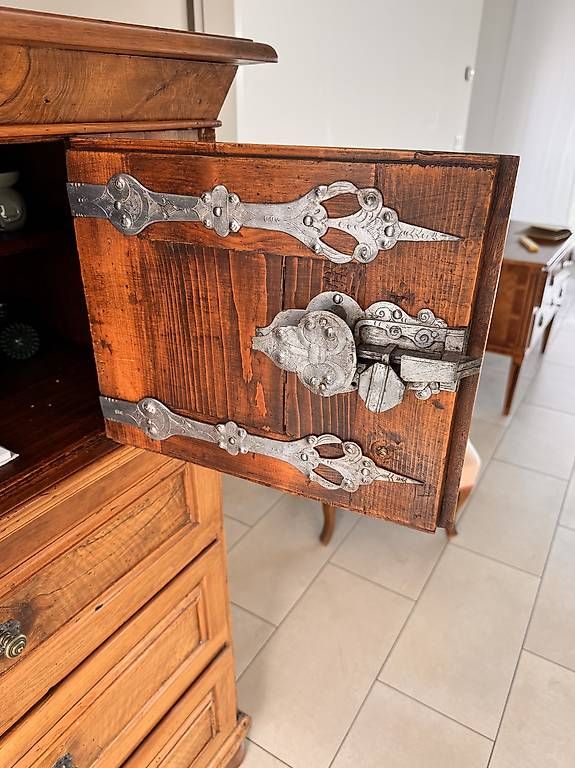 Cassettiere: Antike Kommode – Usato da Bottmingen venduto da Murtzli 3