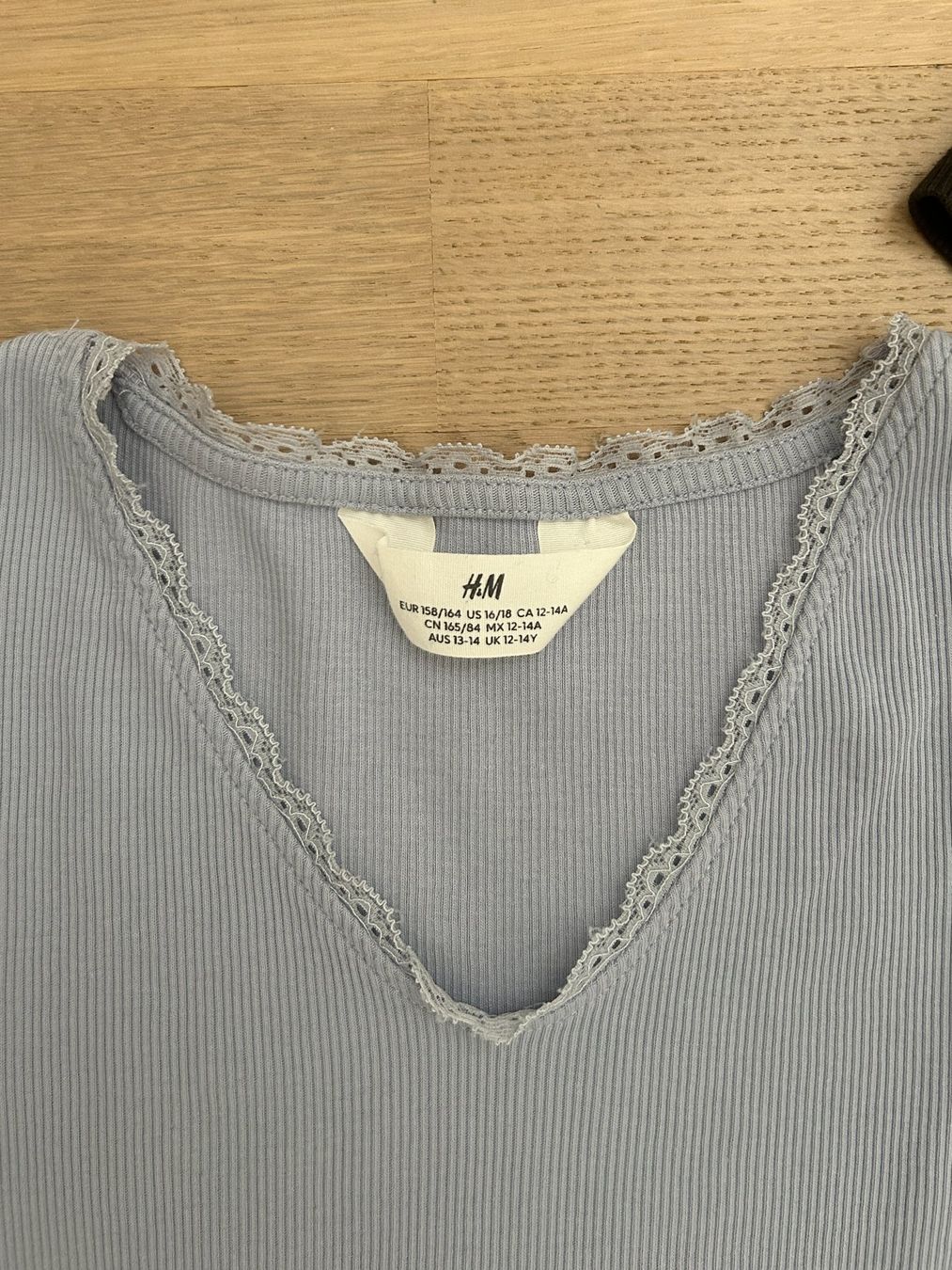 H&M Camicette, T-shirt & Top: 2 T-Shirts Mädchen Grösse 158/164 – Usato da Bülach venduto da onkyo 2