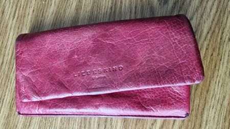 rot/violettes Leder-Portemonnaie Liebeskind