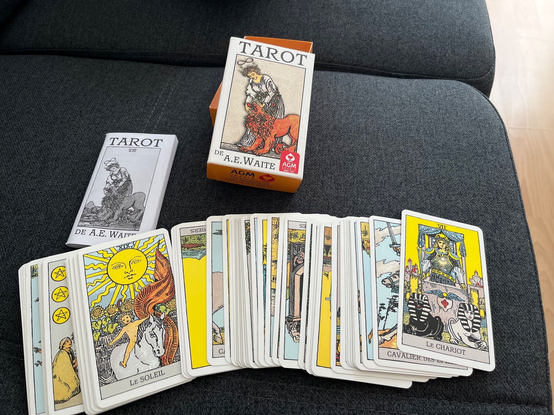 Spiele: Tarot de A.E. Waite - Édition complète - Comme neuf! – Gebraucht aus Vufflens-la-Ville von lor_m7td 1