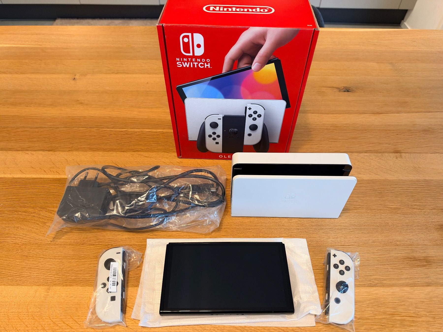 Nintendo Konsolen: Nintendo Switch OLED MEGA PACK – Gebraucht aus Rolle von elisolle 1