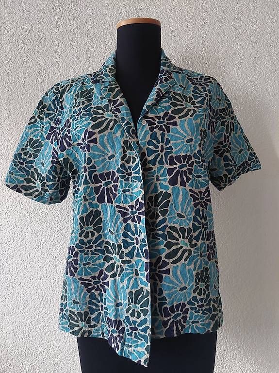 Camicette: Dedicated Bluse blumog Grösse XS/S – Usato da Zofingen venduto da Lottischilet
