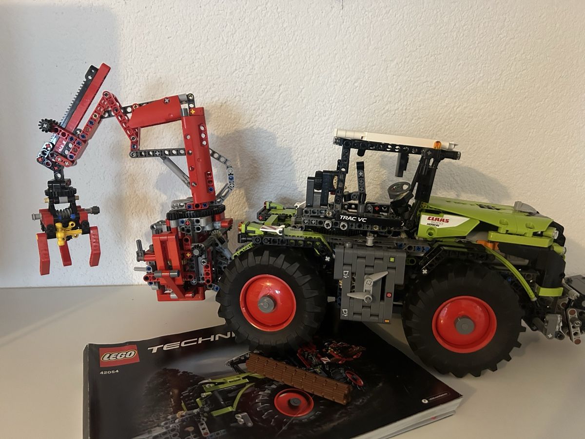 Lego Kit di costruzioni: Lego Technic Claas Xerion 5000 Trac VC 42054 – Usato da Wegenstetten venduto da Pumukel85 5