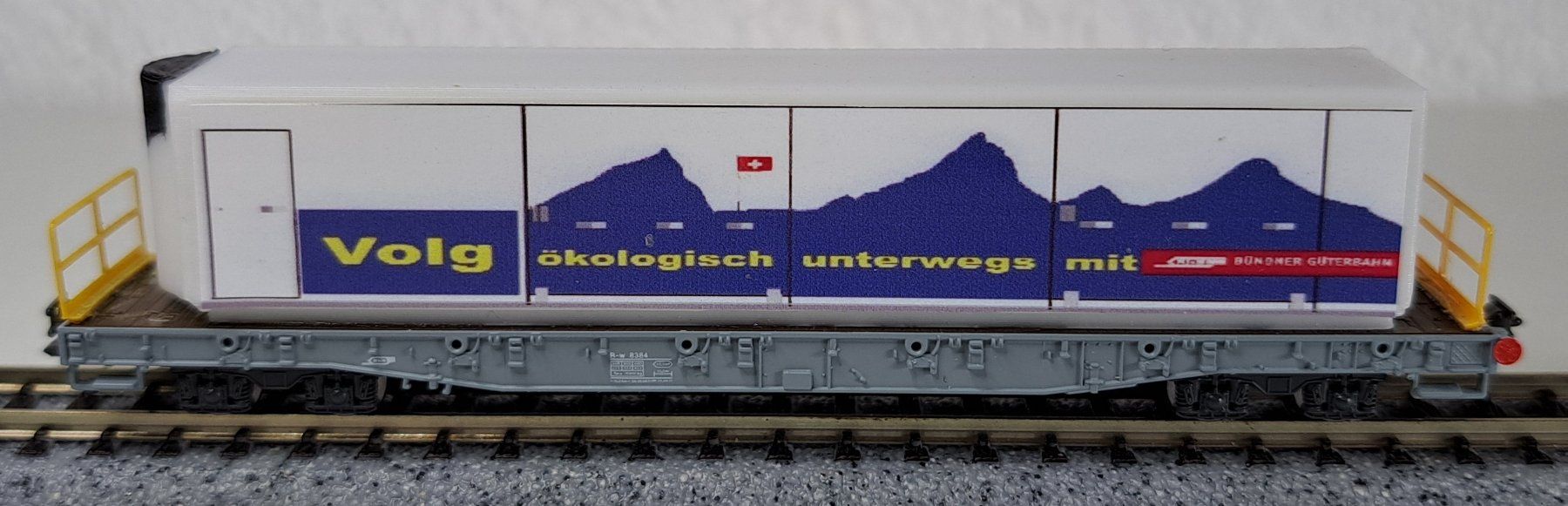 Kato Modelleisenbahnen: RhB Volg Container Güterwagen Spur N Kato Eigenbau – Gebraucht aus Salez von rhb-spur-n