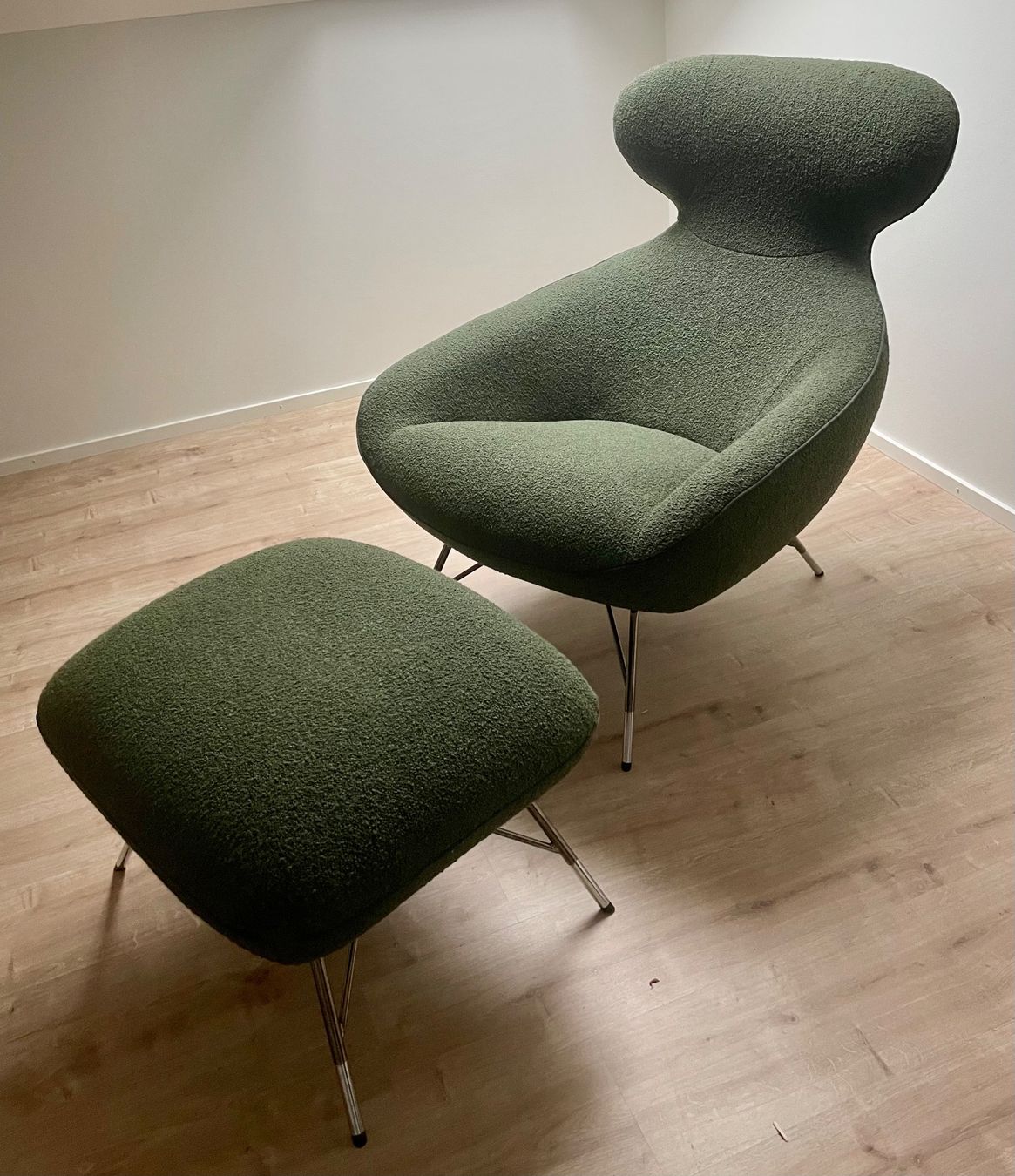 Roche Bobois Poltrone: Roche Bobois Spoutnik Lounge – Nuovo (secondo la descrizione) da Les Genevez JU venduto da nak_d299