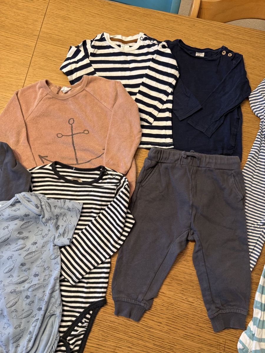 H&M Lotti & Set di vestiti: Baby Kleiderpaket, Grösse 80 – Usato da Frenkendorf venduto da YNWA23 1