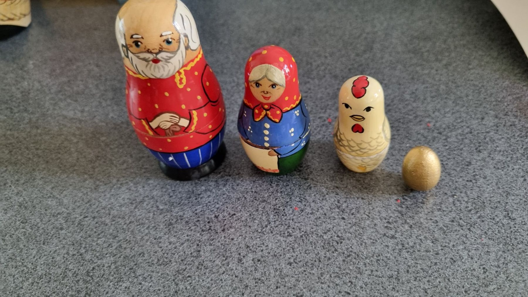 Figuren: 1 poupée russe de 4 pièces – Gebraucht aus La Chaux-de-Fonds von mikilo1 1