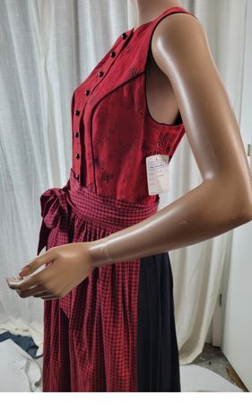 Dirndl Isola Forte (Gr. 36) – Made in Austria – Bis 90% off