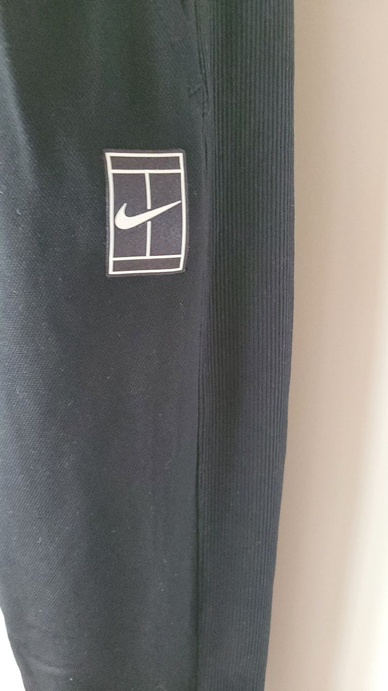 Nike Hosen: Nike Jogginghose schwarz Grösse XS/ S – Gebraucht aus Horgenberg von Klatschmohnmaria 1